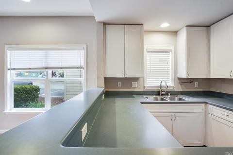 701 Astor Ct, Mountain View, CA 94043 photo 12