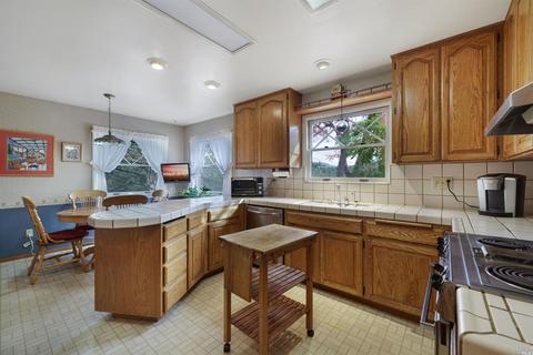 351 View Dr, Ukiah, CA 95482 photo 8