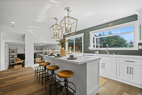 369 Barcelona St, Vallejo, CA 94591 photo 3