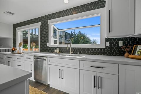 369 Barcelona St, Vallejo, CA 94591 photo 11