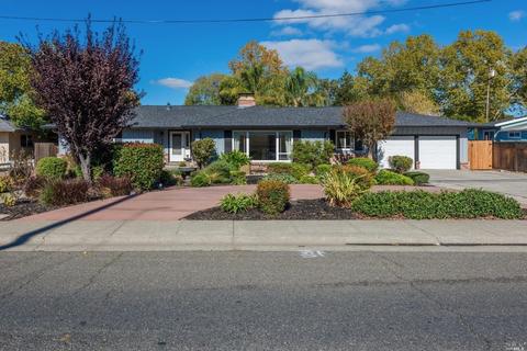 740 W A St, Dixon, CA 95620 photo 1