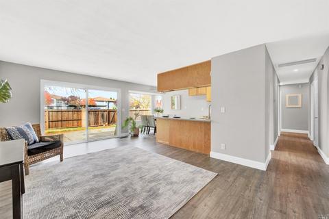 2865 Cypress Cir, Fairfield, CA 94533 photo 8