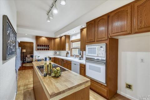 636 Capitol St, Vallejo, CA 94590 photo 6
