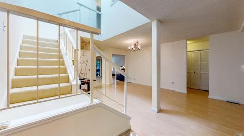 40 Flicker Dr, Novato, CA 94949 photo 5