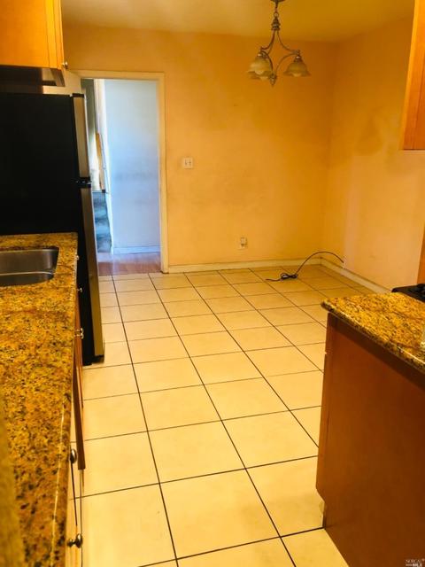 325 Campbell Ave, Vallejo, CA 94590 photo 4