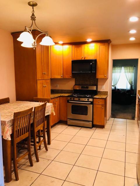 325 Campbell Ave, Vallejo, CA 94590 photo 2