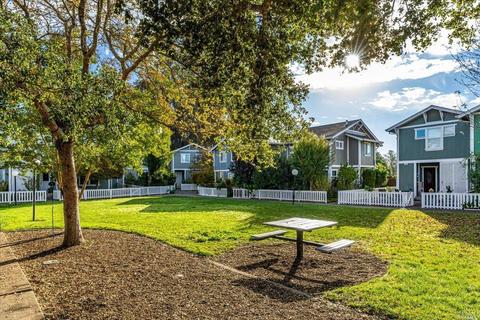 863 Twin Oaks Ln, Windsor, CA 95492 photo 22
