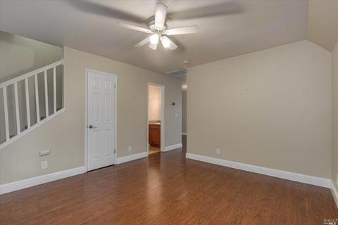 863 Twin Oaks Ln, Windsor, CA 95492 photo 5