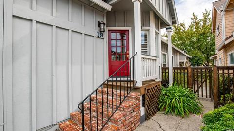 19 Cliff Walk Dr, Vallejo, CA 94591 photo 4