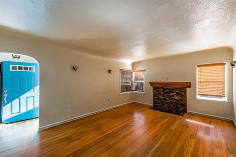 430 N Dora St, Ukiah, CA 95482 photo 3