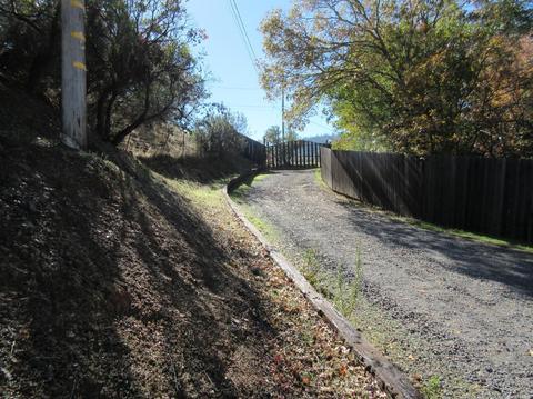 318 Crestview Dr, Ukiah, CA 95482 photo 3