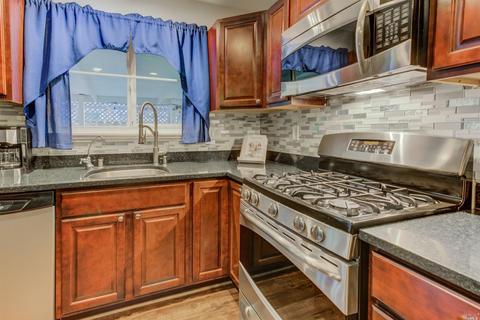 1126 Clay St, Fairfield, CA 94533 photo 7
