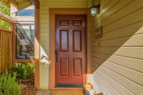 910 Sage Dr, Vacaville, CA 95687 photo 4