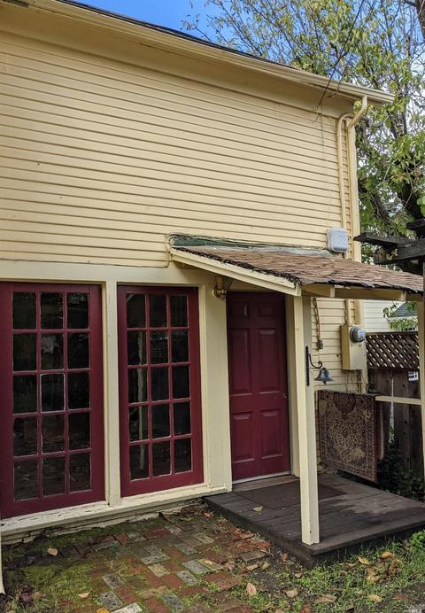 610 N Pine St, Ukiah, CA 95482 photo 2