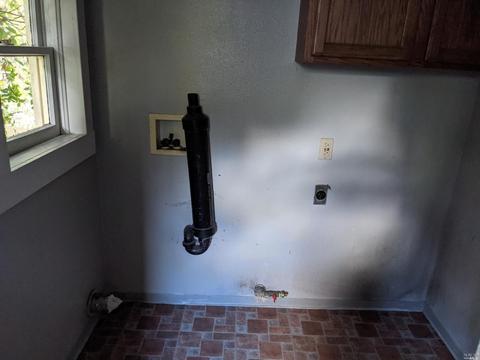 610 N Pine St, Ukiah, CA 95482 photo 14