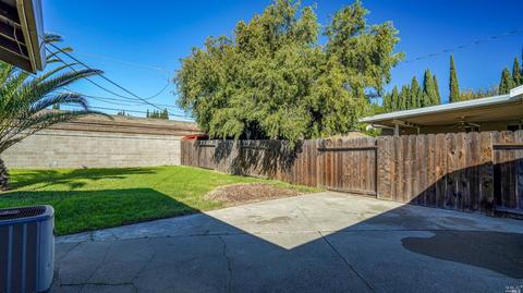 2056 Buckingham Dr, Fairfield, CA 94533 photo 23