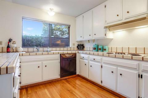 810 Mcfarlane Ave, Sebastopol, CA 95472 photo 8