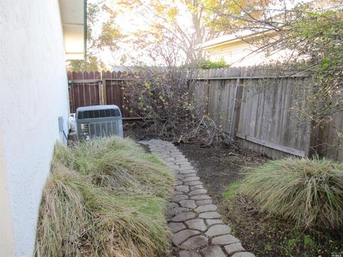368 E Pacific Ave, Fairfield, CA 94533 photo 7