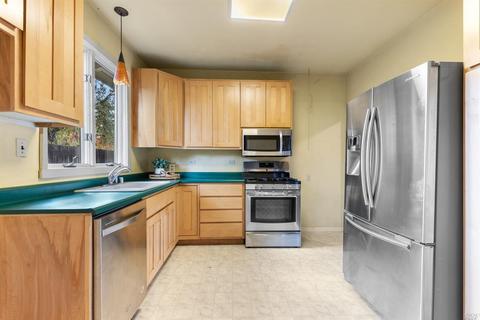 705 Dora Ave, Ukiah, CA 95482 photo 8