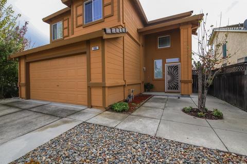 596 Edenderry Dr, Vacaville, CA 95688 photo 4
