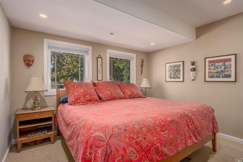 906 Maxwell St, Healdsburg, CA 95448 photo 9