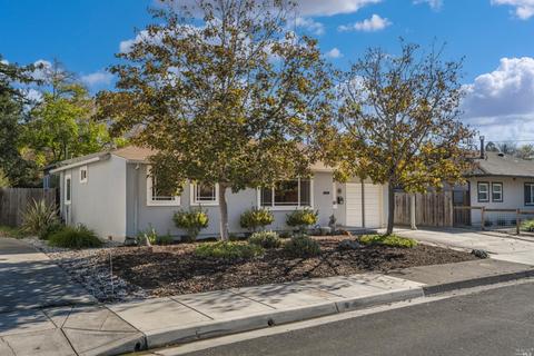 906 Maxwell St, Healdsburg, CA 95448 photo 2