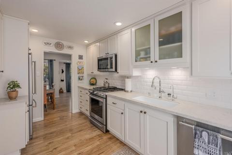 906 Maxwell St, Healdsburg, CA 95448 photo 8