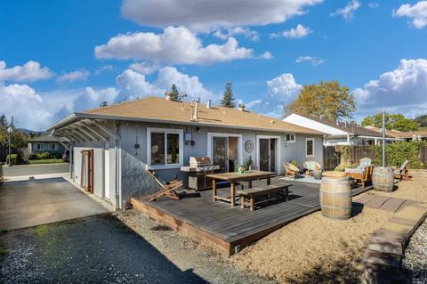 906 Maxwell St, Healdsburg, CA 95448 photo 15