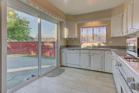 407 Bw Williams Dr, Vallejo, CA 94589 photo 6