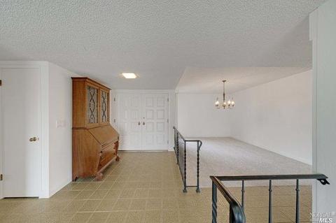 51 Emerald Cir, Vallejo, CA 94589 photo 4