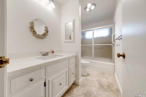 51 Emerald Cir, Vallejo, CA 94589 photo 17