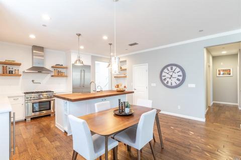 969 Capitola Dr, Napa, CA 94559 photo 7