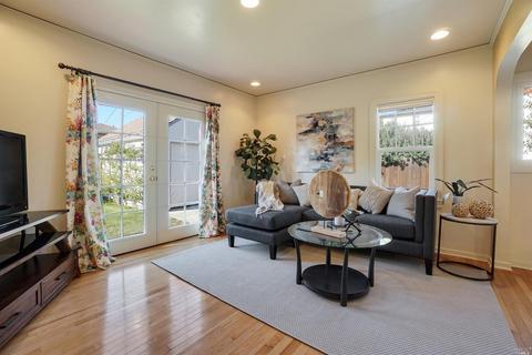 111 Fresno St, Vallejo, CA 94590 photo 9