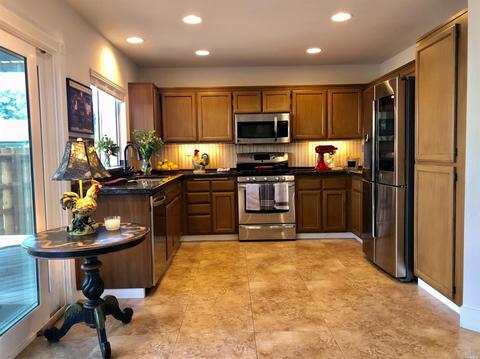 105 Wooded Glen Ct, Windsor, CA 95492 photo 6