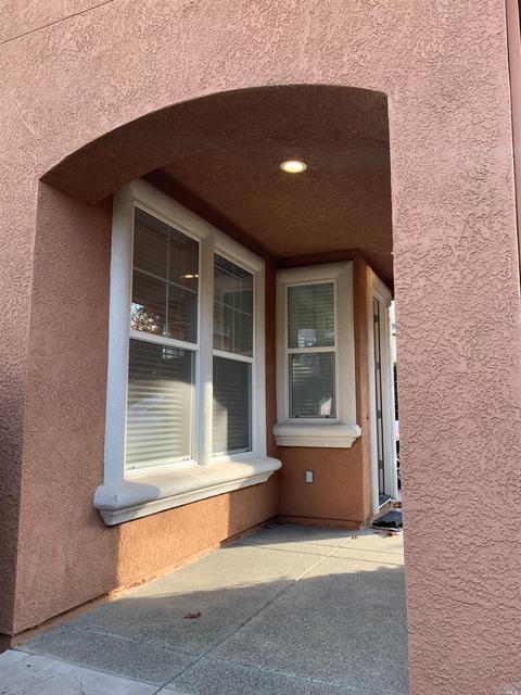 34 Vine St, Vacaville, CA 95688 photo 5