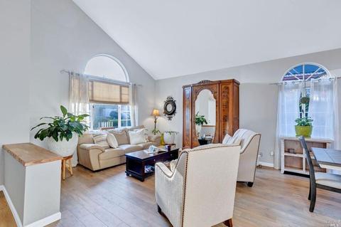 767 Roscommon Dr, Vacaville, CA 95688 photo 9
