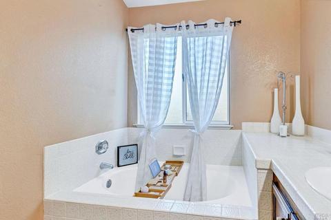 767 Roscommon Dr, Vacaville, CA 95688 photo 52