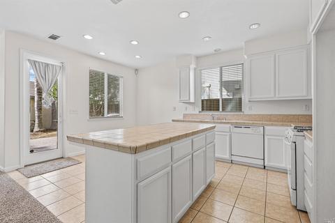 1135 Valley Glen Dr, Dixon, CA 95620 photo 11