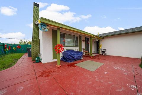 2048 Eagle Way, Fairfield, CA 94533 photo 4