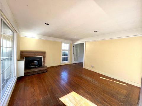 646 Wright St, Santa Rosa, CA 95404 photo 2