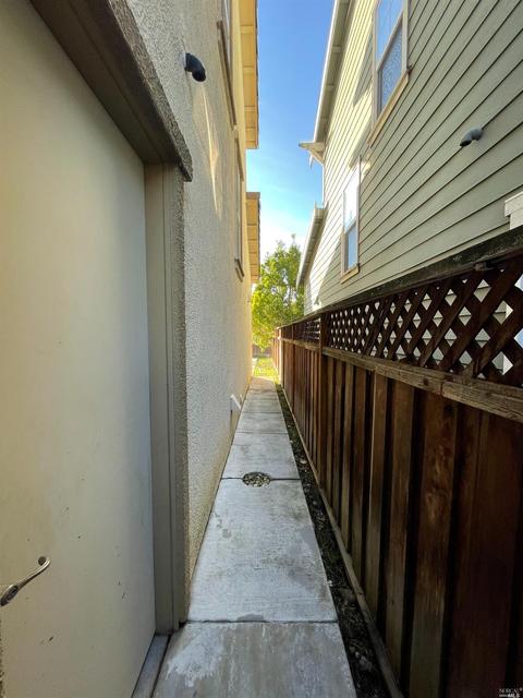 8081 Red Oak Ct, Vallejo, CA 94591 photo 58