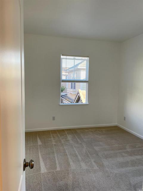 8081 Red Oak Ct, Vallejo, CA 94591 photo 13