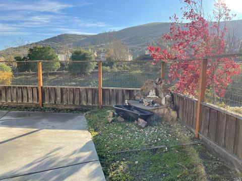 8081 Red Oak Ct, Vallejo, CA 94591 photo 5