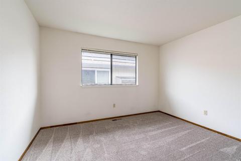 481 Sherry Dr, Ukiah, CA 95482 photo 11