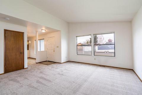 481 Sherry Dr, Ukiah, CA 95482 photo 5