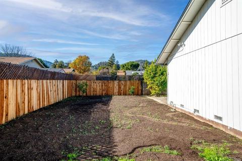 481 Sherry Dr, Ukiah, CA 95482 photo 19