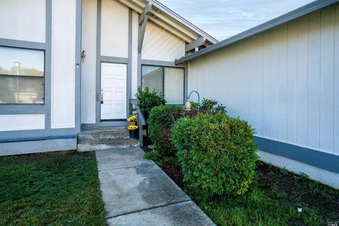 481 Sherry Dr, Ukiah, CA 95482 photo 3