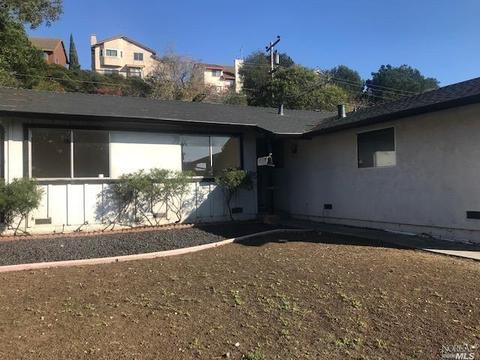 818 Stanford Dr, Vallejo, CA 94589 photo 2