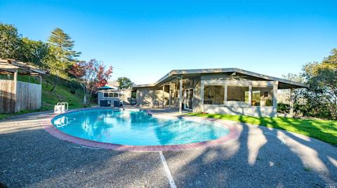 39 Eagle Dr, Novato, CA 94949 photo 17