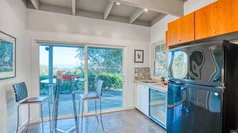 39 Eagle Dr, Novato, CA 94949 photo 7